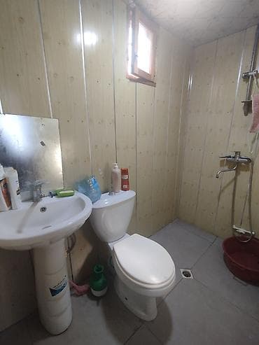 Mənzillər: Salam Özüm Tek Qalıram Bir nəfər otaq yoldaşı axtarıram Makler deyiləm — 2