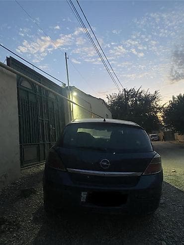 bmw e60 m: Opel Astra: 1.3 l | 2008 il 31933 km Sedan — 2