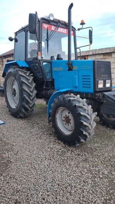 maşın ucuz: Minsk Tractor Zavodu istehsalı Belarus 892 traktor - Marka/model — 2