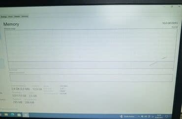 Masaüstü kompüterlər və iş stansiyaları: Masaüstü kompüter sistemi, monitor, klaviatura, siçan, yarış sükanı və — 4