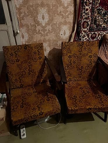 membran mebel nədir: Qonaq otağı üçün, İşlənmiş, Açılmayan, Dördbucaq masa, 2 stul — 3