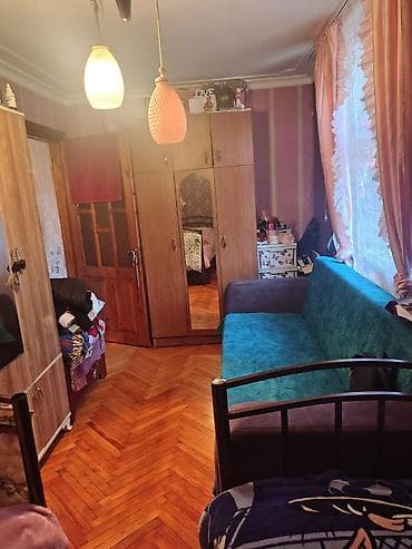 ev damaşnik: Nəriman Nərimanovda, Həsən Əliyev küçəsində 5 mərtəbəli evin 2-ci — 10