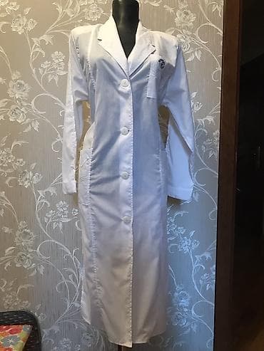 Tibbi xalat Qiymet sondur,defektsiz,arxadan duymeli poyasla razmeri