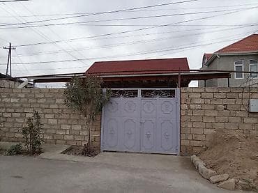 Satılır: həyət evi - Daş hasarlı, dəmir darvazalı həyət. - Ev və