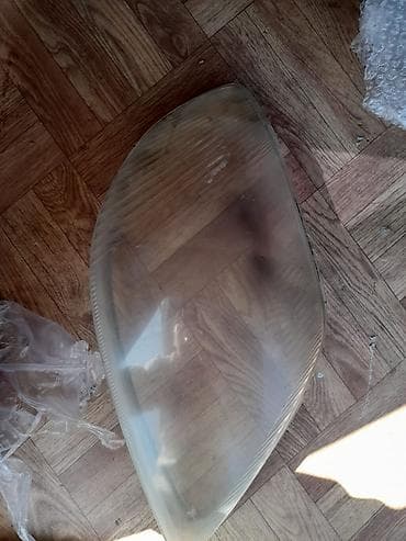 07 qabaq faralari: Məhsul: Avtomobil fara şüşəsi/linzası (ön fara örtüyü) Toyota corolla — 2