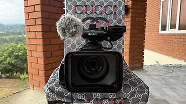 hisense infinity e9: Sony HXR-MC2000 peşəkar videokamera Xüsusiyyətlər: - G seriyalı lens — 4