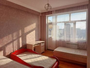 ehmedlide ev: Mənzil kirayə verilir. Ev Xalqlar ile Ehmedli metrosunun ortasinda — 14