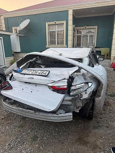 Ford Fusion: 1.5 l | 2019 il 280000 km Sedan — 1