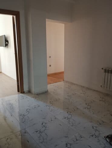 ehmedlide kiraye evler 1 otaqli 2022: Yeni tikili 17 mərtəbəli binanın 12 mərtəbəsində mənzil Kirayə verilr — 1