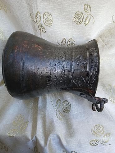 abedni servisler: Məhsul: Misdən hazırlanmış bəzəkli su qabı (çölmə) və 2 ədəd dəmir — 2