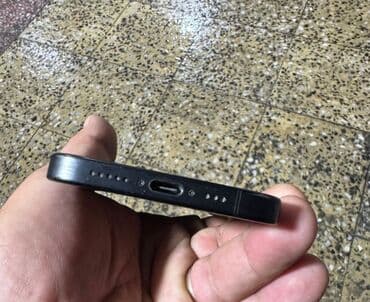 TV və video: IPhone 15 Pro, Qara — 2