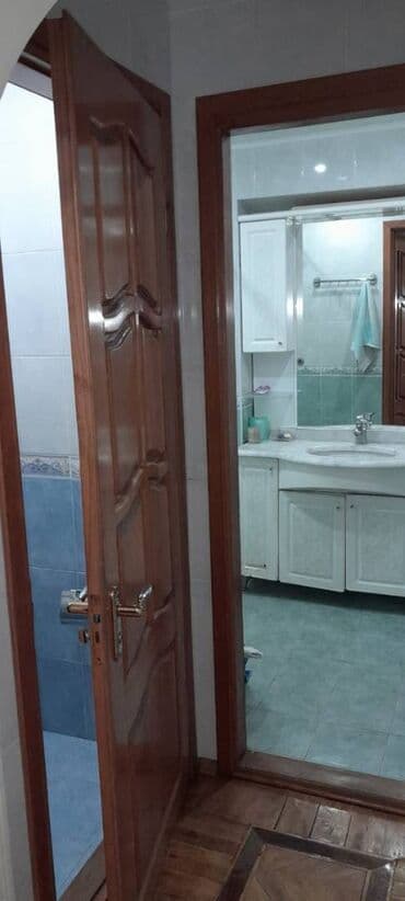 məhəmmədi kirayə: Gənclik metrosuna yaxın Zooparka dedoqorqut parkına yaxın 9 mertebeli — 14