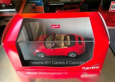 metbex tavan modelleri: Kolleksiya ücün avtomobil modeli Porsche 911 991 Carrera 4 cabriolet — 2