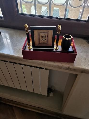 Suvenir masa üstü ofis idare ücun