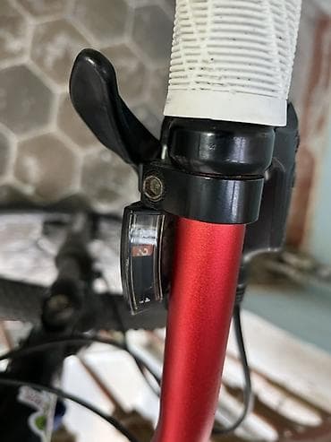 Elektrik nəqliyyatı: Dağ velosipedi – hidravlik əyləcli, 27.5” Xüsusiyyətlər: - Çərçivə — 5