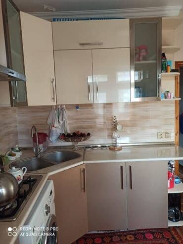 7 8 mkr kiraye evler: Bakı, 3 otaqlı, Köhnə tikili, m. Xalqlar Dostluğu, 70 kv. m — 10