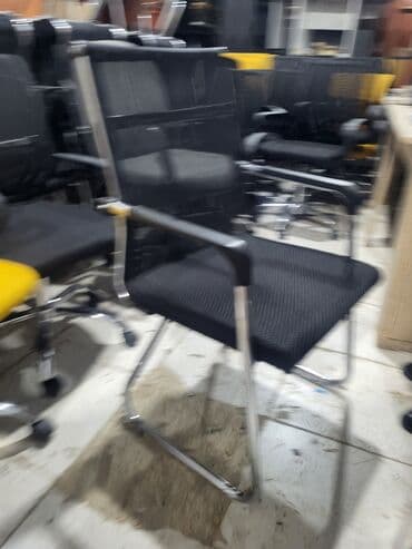 офисные кресла: Ofis kreslilari tekerli,ve tekersiz. ela veziyyetdedirler.hec bir — 13