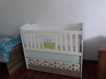 ekran sekilleri oglan ucun: Oğlan və qız üçün, İşlənmiş, Beşik, Matras ilə, Yellənmə mexanizm ilə — 3