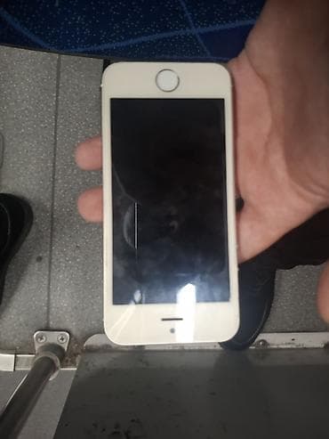 playsation 4: IPhone SE, Ağ, Barmaq izi — 8
