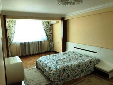 yeni guneslide satilan evler unvan az: Bakı, 3 otaqlı, Köhnə tikili, m. Sahil, 110 kv. m — 1