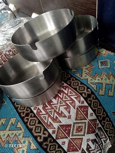 ev etirleri: Paslanmayan poladdan külqabı dəsti 6 denedir. 5 manata satlr. 1 2 defe — 1