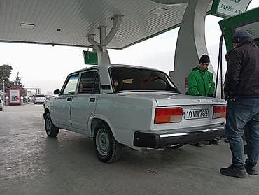 masin lada: VAZ (LADA) 2107: 1.6 l | 2004 il 313748 km Sedan — 6