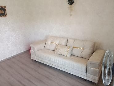 divanar: İstifadə olunmadığı üçün satılır . Bej rəngli, qızılı detallar ilə — 4