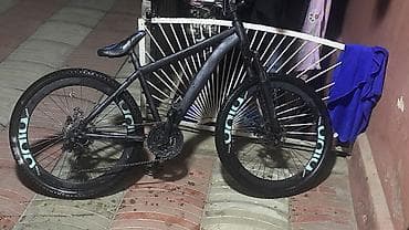 tutacaqlı üçtəkərli velosiped: Dirt/Street tipli tək sürətli velosiped - Geniş, möhkəm alüminium — 8