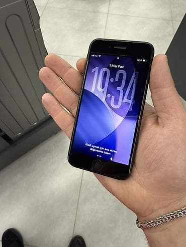 iphone 6 ve 6s: IPhone SE 2020, 128 GB, Qara, Barmaq izi — 3