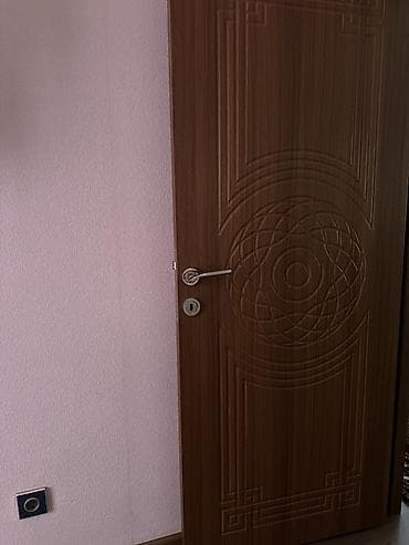 taxta qapi sekilleri: Qonaq otağı üçün İşlənmiş Otaq qapısı Çərçivə ilə, Ünvandan götürmə — 4