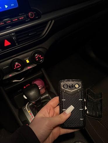 Vertu rəng - Qara, Düyməli — 2