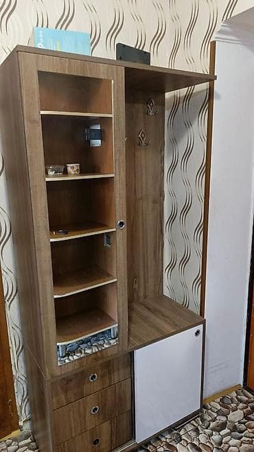 mingecevirde evlerin satisi: Salam Xırdalan şəhəri AAAF park megastore arxasında 3mərtəbə əşyaları — 3