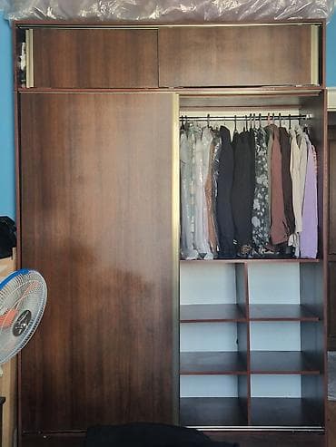 maqnitli qapi toru: İşlənmiş, 2 qapılı, Siyirməli, Qəhvəyi, Digər material, Kupe, Düz dolab — 1