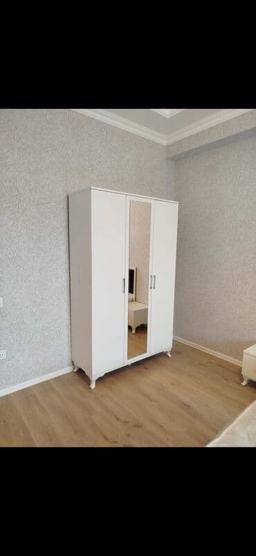 kolidor dolabı: Yeni, Açılan, 3 qapılı Düz dolab, Dolab-asılqan, Azərbaycan — 1