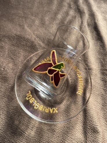 Çaydanlar və qəhvədanlar: Armudu stəkanlar, 1 əd — 2