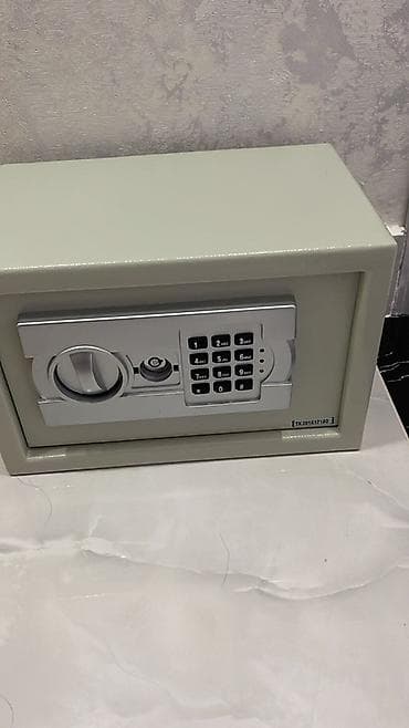 Pul yeşiyi, kassa altları: Elektron şifrə ilə açılan metal seyf - Kompakt ölçülü ev/ofis seyfi - — 1