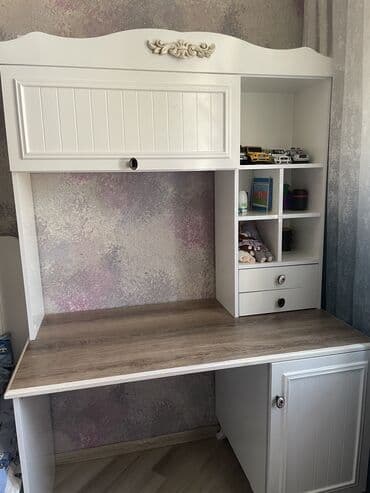 Oğlan və qız üçün, İşlənmiş, Siyirməli, Yazı masası, Stulsuz