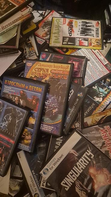 Kolleksiya DVD və PC diskləri - Mövzu və janr müxtəlifliyi: filmlər
