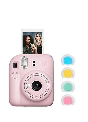 Fujifilm Instax Mini 12 instant fotoaparat – pastel çəhrayı rəngdə