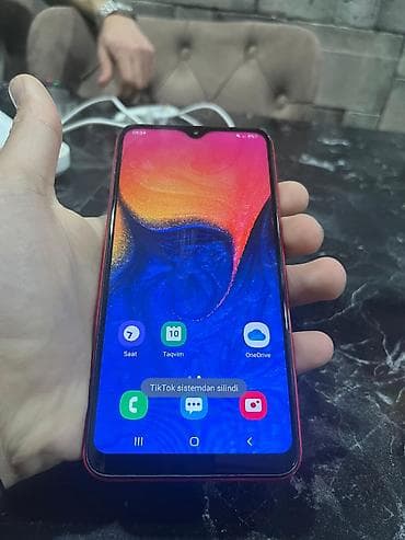 Samsung Galaxy A10, 32 GB, rəng - Qırmızı, İki sim kartlı