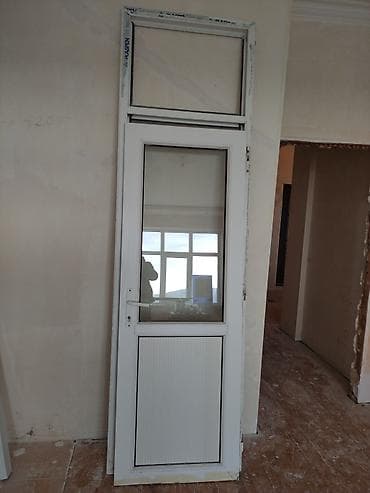 panel plastik: PVC giriş/balkon qapısı və üst transom pəncərə dəsti - Material: ağ — 2