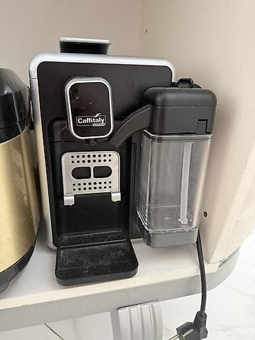 Qəhvə maşını Caffitaly, Avtomat, Süd qabı ilə