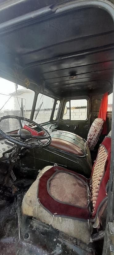traktor 1221 belarus: GAZ-66 yük maşını - Korpus: hərbi yaşıl rəng, gücləndirilmiş ön — 4