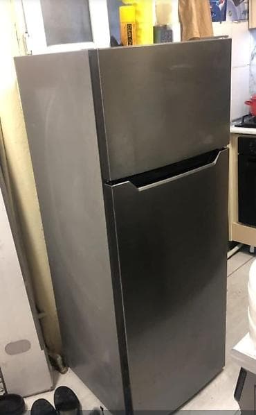 soyducu gence: Soyuducu 200₼Satilir. Evdən Satışdı. Tam isləkdir. hündürü təxmini — 1