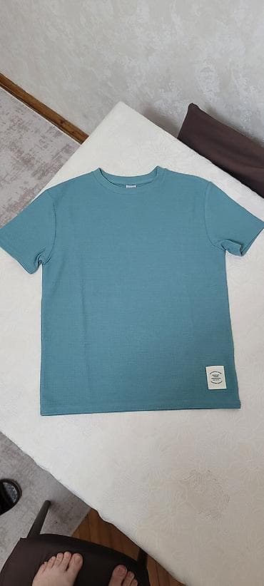 sortlar: Tezedi 12 manLC Waikiki 9-10 YAS kişi T‑şortu qiymetinden ucuz 12 man — 1