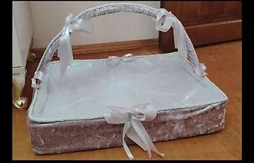 Xonça: Məhsul: Xonça dəsti (3 ədəd) Təsvir: - 1 ədəd dairəvi qırmızı xonça — 4