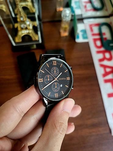 sovet saat: Daşla işleyen yeni rum reqemli elektron qara saat . Tarixi ve — 3