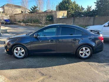 Chevrolet: Chevrolet Cruze sedan - Avtomatik sürətlər qutusu - Benzin mühərriki — 5