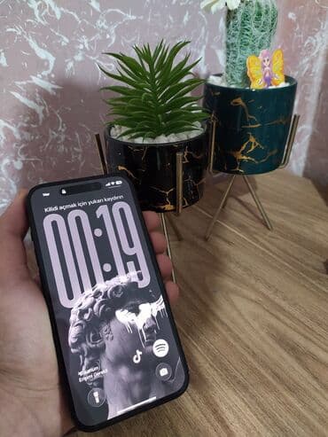 keysi: IPhone 15, 128 GB, Qara, Simsiz şarj — 2