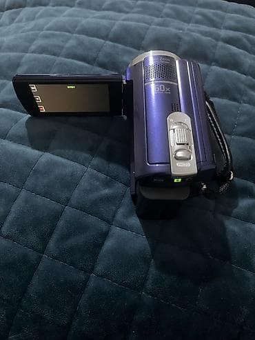 soni 1: Sony Handycam kamera satılır. Kamera tam işlək vəziyyətdədir. 80 GB — 2